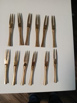 12 piece side brass cocktail appetizer forks
