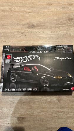 Hot Wheels Mattel Brick Shop '94 Toyota Supra MKIV Building Set