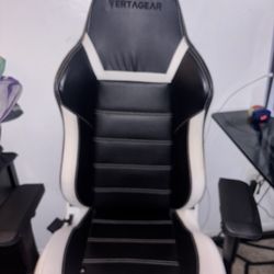 Vertagear gaming chair
