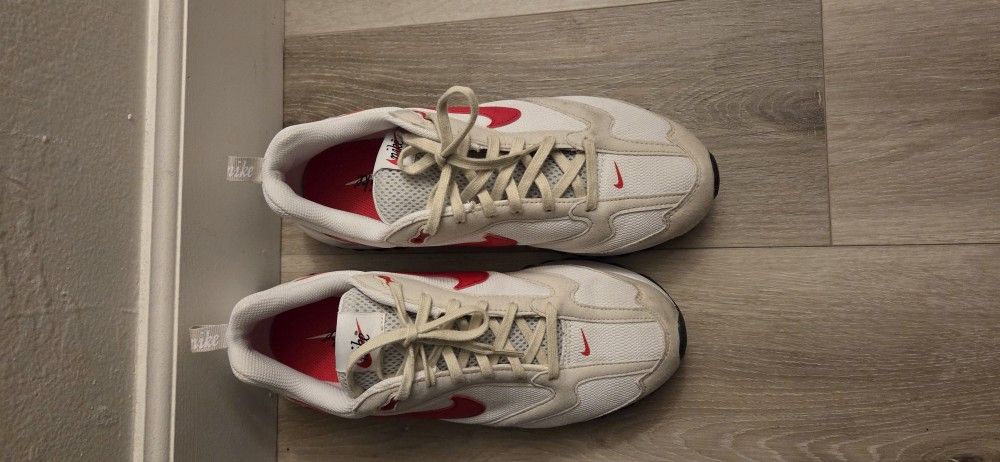 Nike Air Max Dawn, Size 10