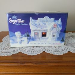 Precious Moments Sugar Town Train Station