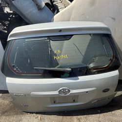 2003 Toyota matrix Trunk Lift Door $300