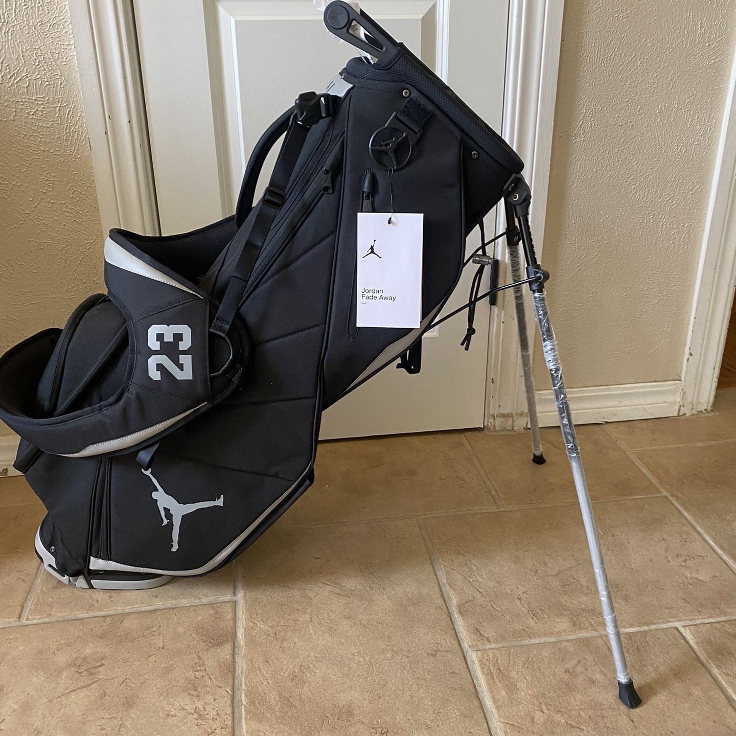 Nike Jordan Fade Away Golf Bag - NEW for Sale in Oklahoma City, OK