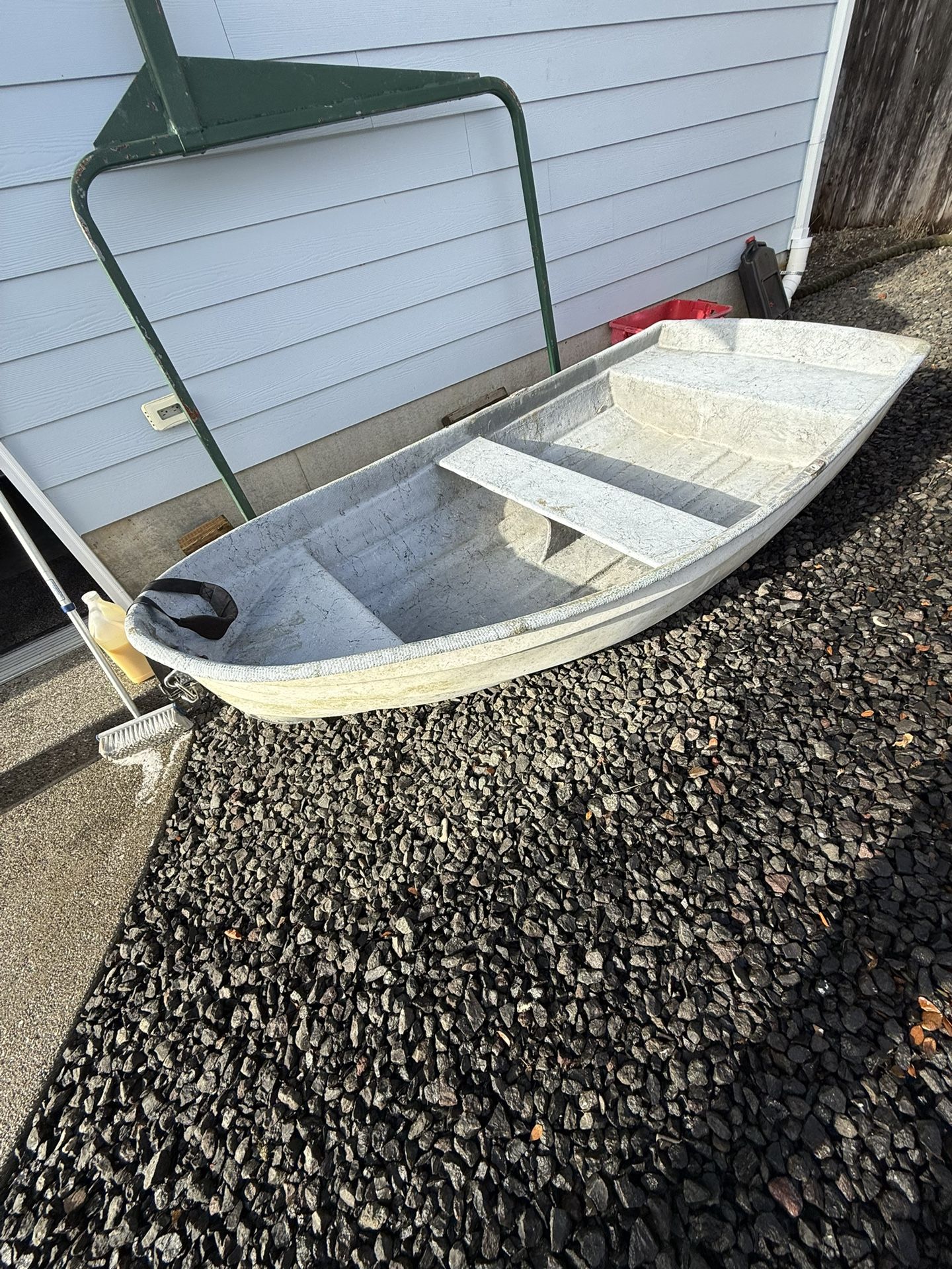 Row Boat /Dinghy 8 Ft