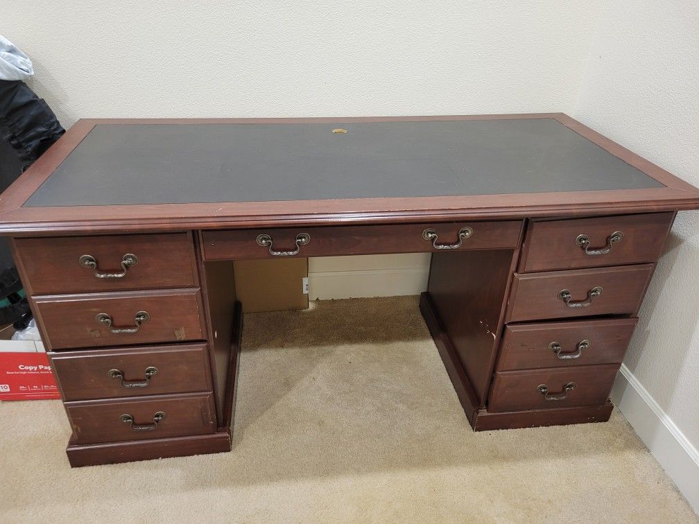 Free Desk