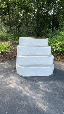 Pool stairs