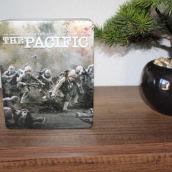 The Pacific (Blu-Ray, 2010, 6-Disc Set) Metal Tin