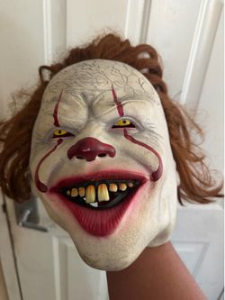 Pennywise mask