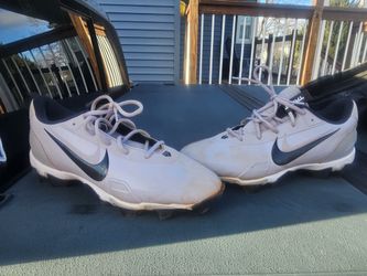 Trout BB Molded Plastic Cleats