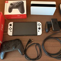 Nintendo Switch OLED White with Pro Controller, 128 GB Micro SD and Case - USED