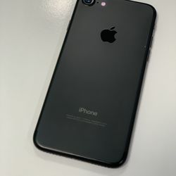 IPhone 7   128GB Fully unlocked 