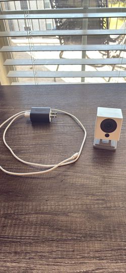 Wyze Cam Indoor Security Camera with Power Adapter