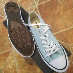 Converse size 7. Brand new