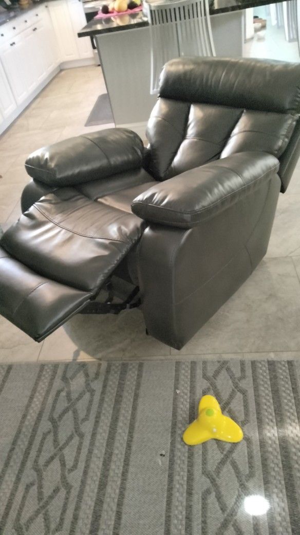 Leather Rocker Recliner for Sale in Glendale, AZ OfferUp