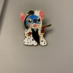 Stitch (Lilo And Stitch) Dressed As Cruella De Ville Enamel Pin