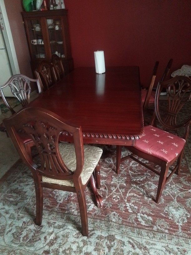 Antique Mahogany Ball And Claw Dining Table And 8 Chairs