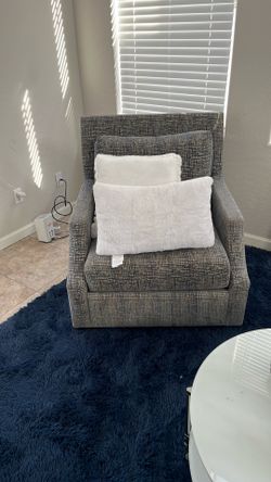2 Accent Chairs Pretty Good Condition