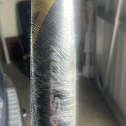 Mens Baseball Bat Brand NEW 