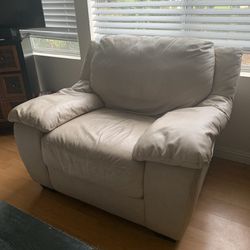 Oversized leather chair-great condition!
