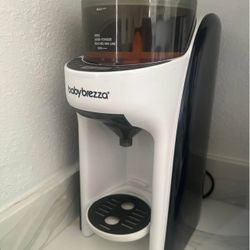Baby Brezza Formula Dispenser 