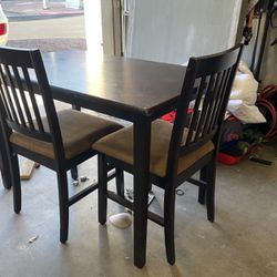 Kitchen Dining Table & Chairs