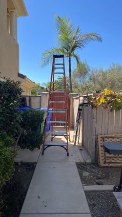 Husky 10-Foot Heavy Duty Fiberglass Step Ladder