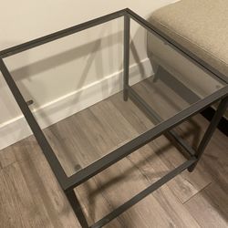 Modern Side Table - Black Metal, Glass Top, 20”x20”x20”