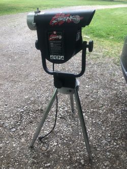 Hitting streak pitching machine