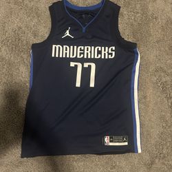 Luka Doncic Jersey 