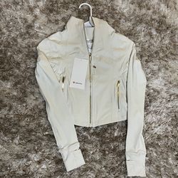 Cropped Lululemon Define Jacket 