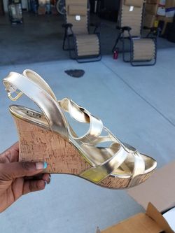 Guess wedge