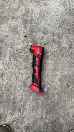 Milwaukee multi tool m18