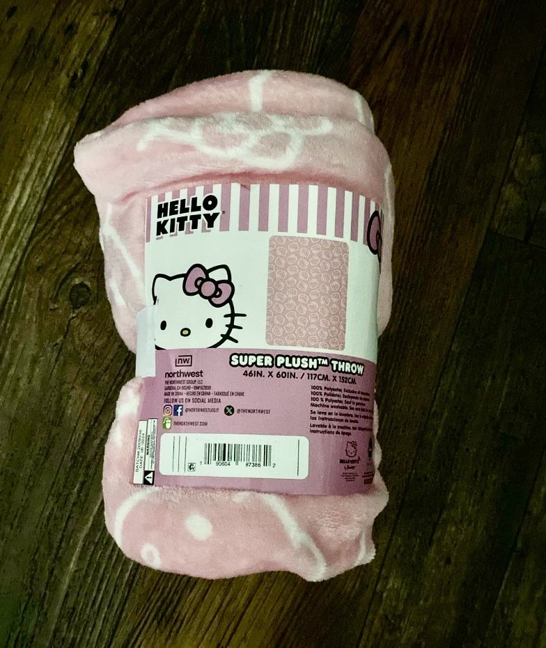 Hello Kitty Super Plush Throw