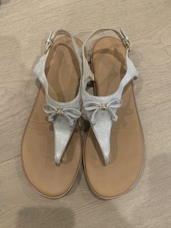 Cole Haan Silver Sandals Size 9