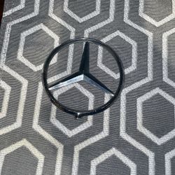 Mercedes Emblem