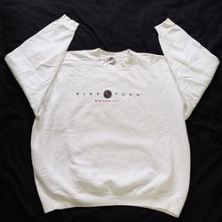 Vintage 90's NEW YORK CITY Classic Logo Sweatshirt Big Logo Crewneck Hoodie Jumper Sweater size L
