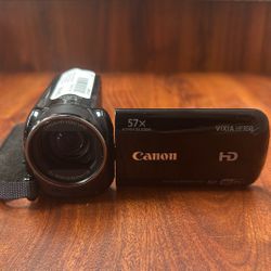 Canon Vixia HF-R50 Camcorder