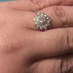 Cluster Flower Ring