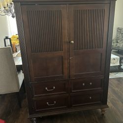 Tv Entertainment stand (FREE)