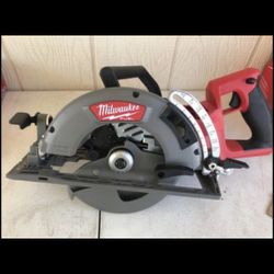 M18 FUEL Rear Handle Circular Saw (Tool only)