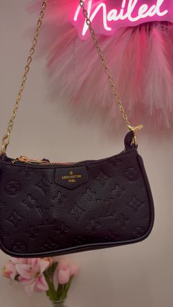 BLACK BAG