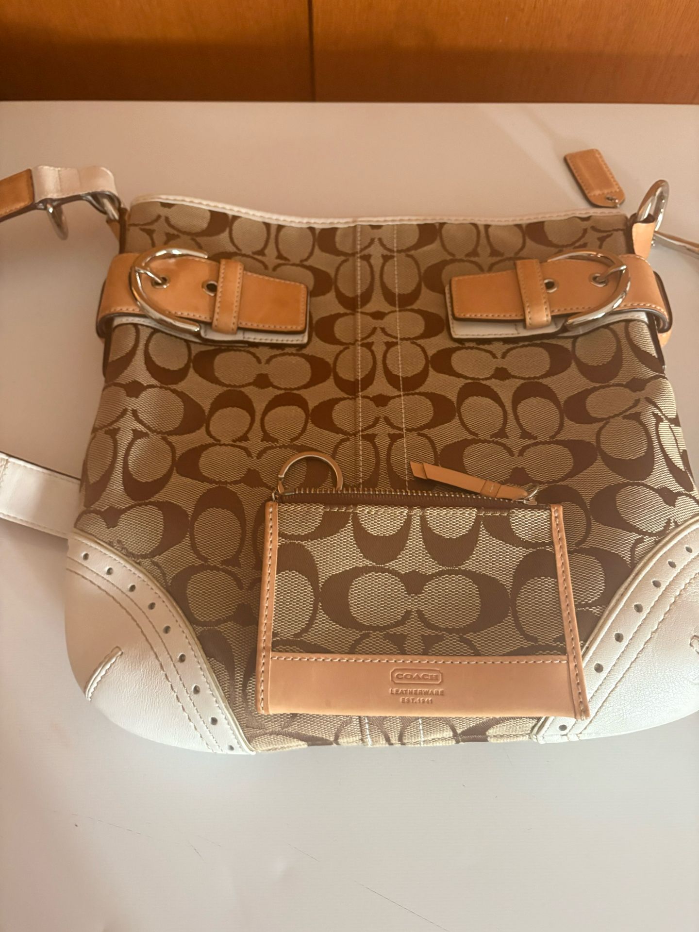 EUC Coach Signature Crossbody