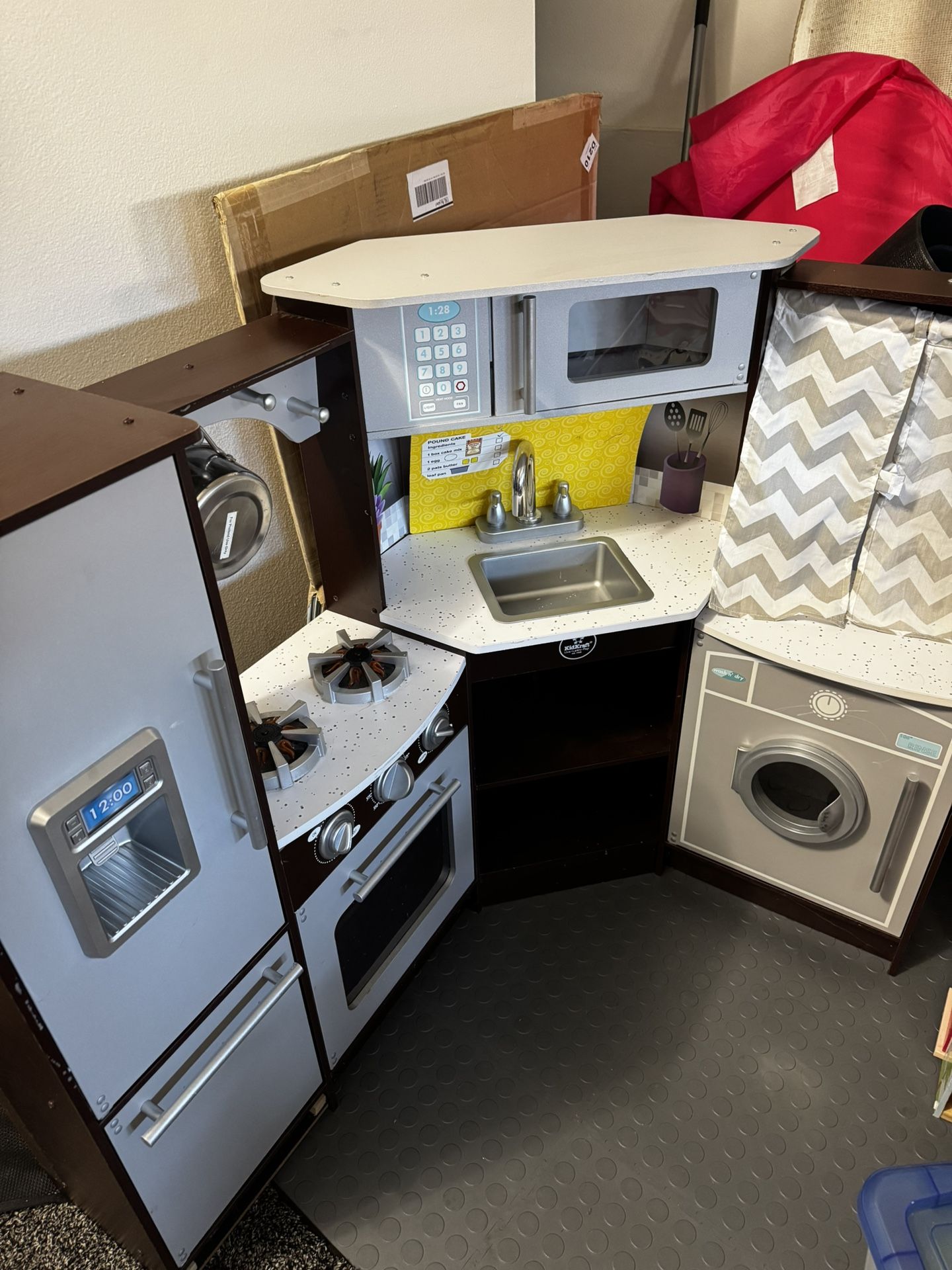 KidKraft Kitchen Set - $30