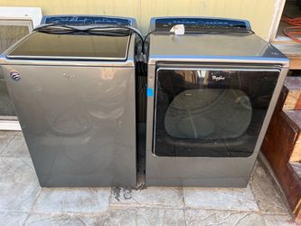 Whirlpool Cabrio Washer and Dryer Set
