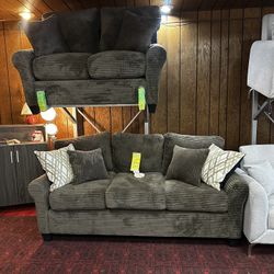 2pc Sofa And Loveseat Set❗️❗️❗️❗️