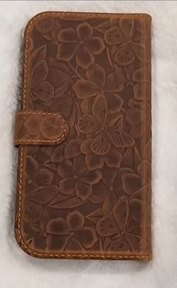 Genuine Leather Wallet Case for iPhone 17 | 2-in-1 Magnetic Detachable Flip Folio Cover with Card Slots, RFID Blocking, Shockproof Protection,Brown
