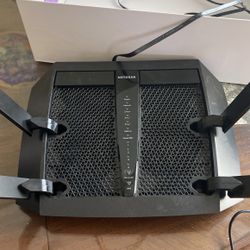 NETGEAR Nighthawk X6S AC3600 Tri-Band MU-MIMO WiFi Router R7960P 