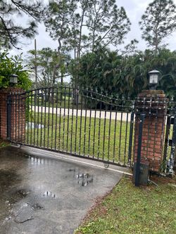 Electric gate stuck or not opening? Fast solution for motor, chain, and sensor issues