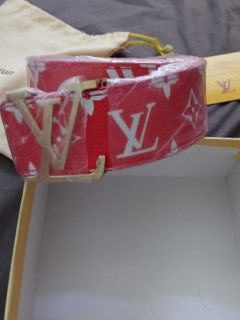 Brand New Louis Vuitton Supreme Belt