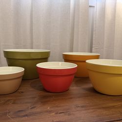 Colorful Nesting Mixing Bowl Set – Multiple Sizes
